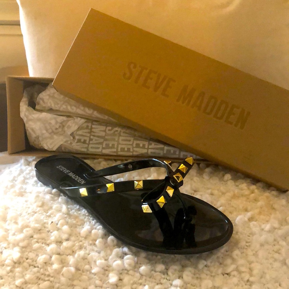 Steve Madden black and gold Sandles